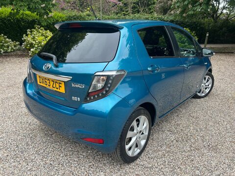 Toyota Yaris 1.5 VVT-h T Spirit CVT Euro 5 5dr 10