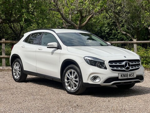 Mercedes-Benz GLA 1.6 GLA200 SE (Executive) 7G-DCT Euro 6 (s/s) 5dr 1