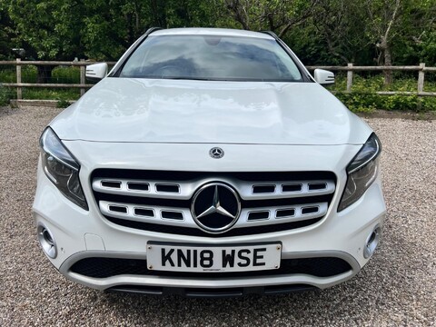 Mercedes-Benz GLA 1.6 GLA200 SE (Executive) 7G-DCT Euro 6 (s/s) 5dr 3