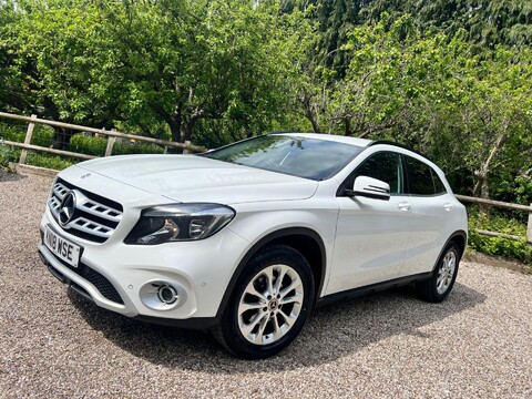 Mercedes-Benz GLA 1.6 GLA200 SE (Executive) 7G-DCT Euro 6 (s/s) 5dr 4