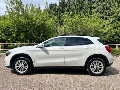 Mercedes-Benz GLA 1.6 GLA200 SE (Executive) 7G-DCT Euro 6 (s/s) 5dr 6