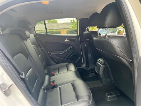 Mercedes-Benz GLA 1.6 GLA200 SE (Executive) 7G-DCT Euro 6 (s/s) 5dr 18