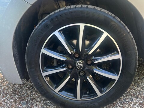 Toyota Aygo 1.0 VVT-i x-style x-shift Euro 6 5dr 27