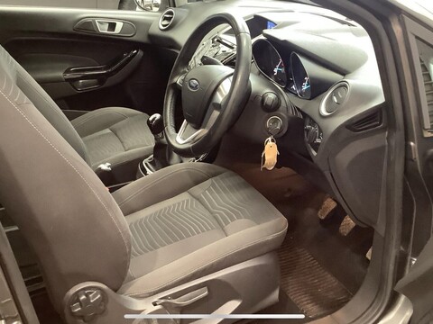 Ford Fiesta 1.25 Zetec Euro 6 5dr 7