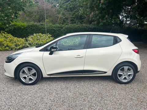 Renault Clio 0.9 TCe Dynamique Nav Euro 6 (s/s) 5dr 8
