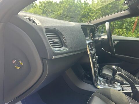 Volvo V40 1.6 D2 R-Design Euro 5 (s/s) 5dr 12