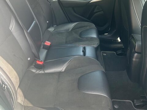 Volvo V40 1.6 D2 R-Design Euro 5 (s/s) 5dr 19