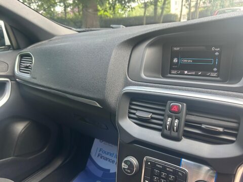 Volvo V40 1.6 D2 R-Design Euro 5 (s/s) 5dr 30