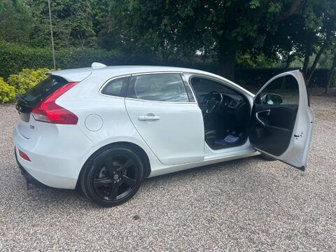 Volvo V40 1.6 D2 R-Design Euro 5 (s/s) 5dr 48