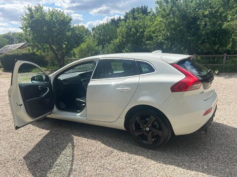 Volvo V40 1.6 D2 R-Design Euro 5 (s/s) 5dr 6