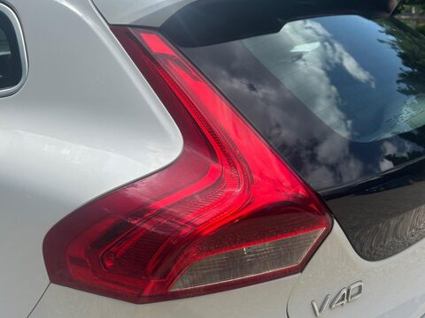 Volvo V40 1.6 D2 R-Design Euro 5 (s/s) 5dr 36