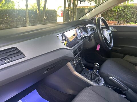 Volkswagen Polo 1.0 TSI SE Euro 6 (s/s) 5dr 14