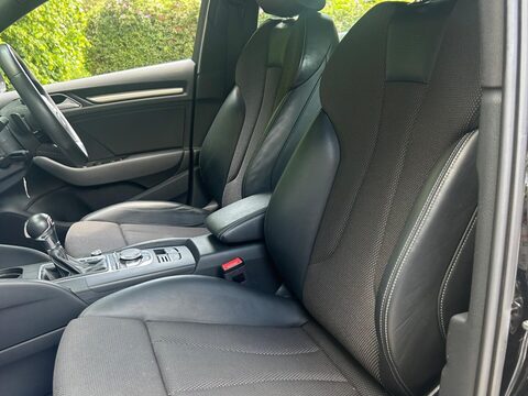 Audi A3 1.0 TFSI 30 S line Sportback S Tronic Euro 6 (s/s) 5dr 44