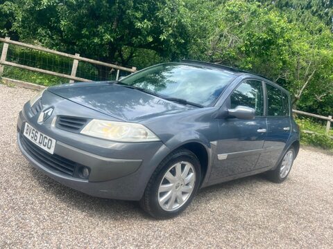 Renault Megane 1.6 VVT Dynamique 5dr 3