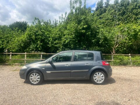 Renault Megane 1.6 VVT Dynamique 5dr 4