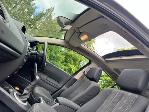 Renault Megane 1.6 VVT Dynamique 5dr 26