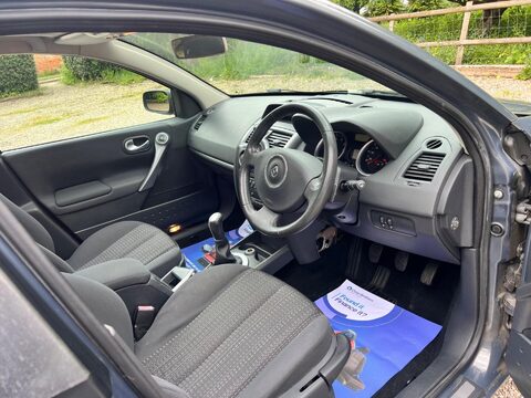 Renault Megane 1.6 VVT Dynamique 5dr 35