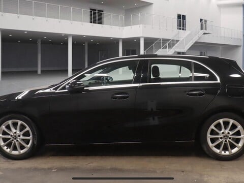 Mercedes-Benz A Class 1.5 A180d Sport (Executive) 7G-DCT Euro 6 (s/s) 5dr 4