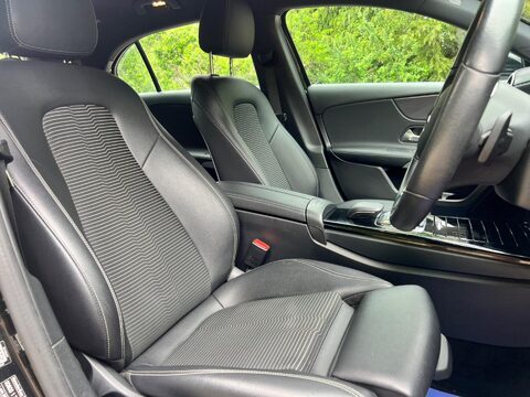 Mercedes-Benz A Class 1.5 A180d Sport (Executive) 7G-DCT Euro 6 (s/s) 5dr 13