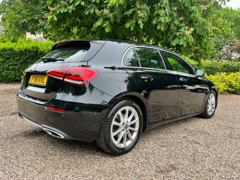 Mercedes-Benz A Class 1.5 A180d Sport (Executive) 7G-DCT Euro 6 (s/s) 5dr 8