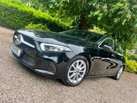 Mercedes-Benz A Class 1.5 A180d Sport (Executive) 7G-DCT Euro 6 (s/s) 5dr 2