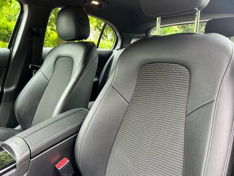 Mercedes-Benz A Class 1.5 A180d Sport (Executive) 7G-DCT Euro 6 (s/s) 5dr 29