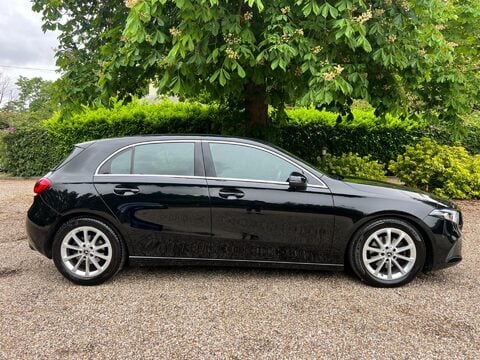 Mercedes-Benz A Class 1.5 A180d Sport (Executive) 7G-DCT Euro 6 (s/s) 5dr 7