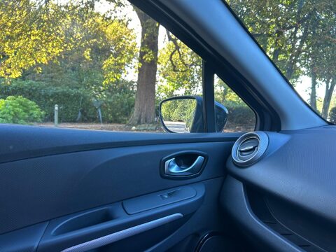 Renault Clio 0.9 TCe Iconic 25 Nav Euro 6 (s/s) 5dr 32