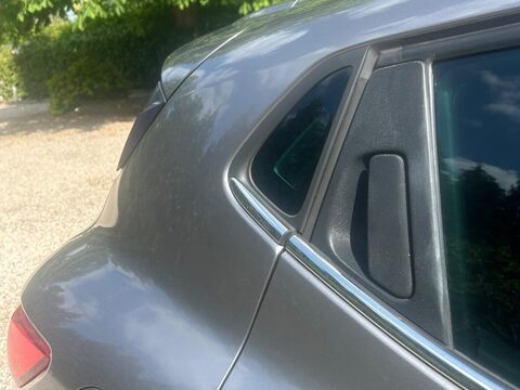 Renault Clio 0.9 TCe Iconic 25 Nav Euro 6 (s/s) 5dr 37