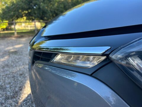 Renault Clio 0.9 TCe Iconic 25 Nav Euro 6 (s/s) 5dr 47