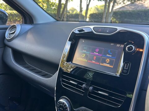 Renault Clio 0.9 TCe Iconic 25 Nav Euro 6 (s/s) 5dr 40