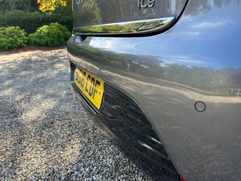 Renault Clio 0.9 TCe Iconic 25 Nav Euro 6 (s/s) 5dr 52
