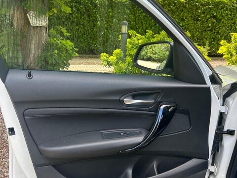 BMW 1 Series 2.0 120d Sport Auto Euro 6 (s/s) 5dr 33