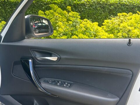 BMW 1 Series 2.0 120d Sport Auto Euro 6 (s/s) 5dr 29