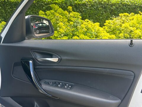 BMW 1 Series 2.0 120d Sport Auto Euro 6 (s/s) 5dr 29