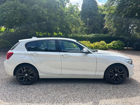 BMW 1 Series 2.0 120d Sport Auto Euro 6 (s/s) 5dr 9