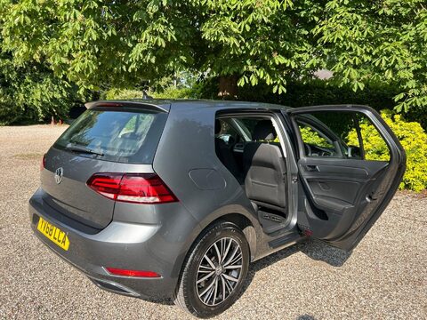 Volkswagen Golf 1.0 TSI SE Euro 6 (s/s) 5dr 11