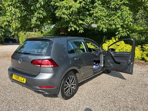 Volkswagen Golf 1.0 TSI SE Euro 6 (s/s) 5dr 12