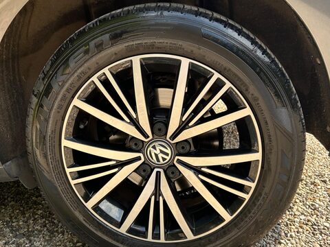 Volkswagen Golf 1.0 TSI SE Euro 6 (s/s) 5dr 29
