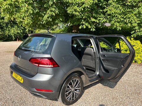 Volkswagen Golf 1.0 TSI SE Euro 6 (s/s) 5dr 11