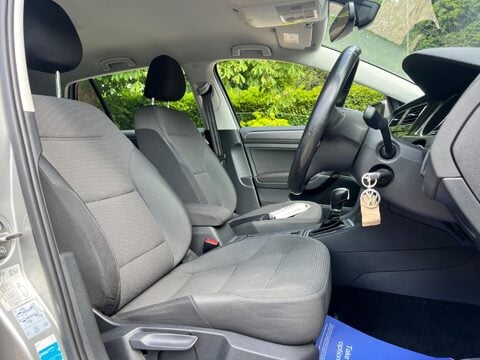 Volkswagen Golf 1.4 TSI BlueMotion Tech SE Nav DSG Euro 6 (s/s) 5dr 9
