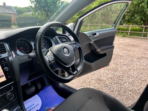 Volkswagen Golf 1.4 TSI BlueMotion Tech SE Nav DSG Euro 6 (s/s) 5dr 10