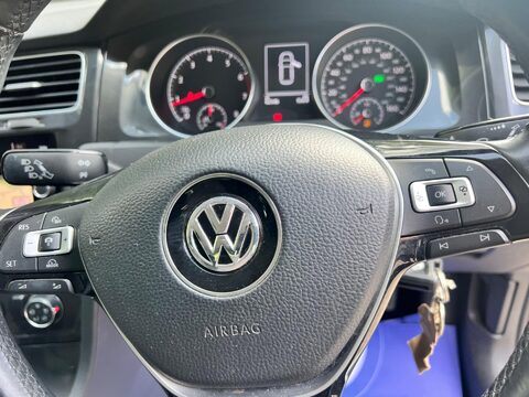 Volkswagen Golf 1.4 TSI BlueMotion Tech SE Nav DSG Euro 6 (s/s) 5dr 26