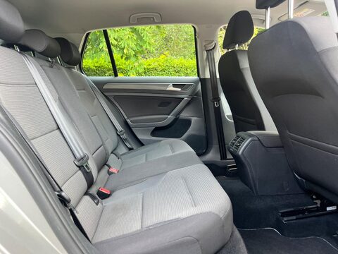 Volkswagen Golf 1.4 TSI BlueMotion Tech SE Nav DSG Euro 6 (s/s) 5dr 13