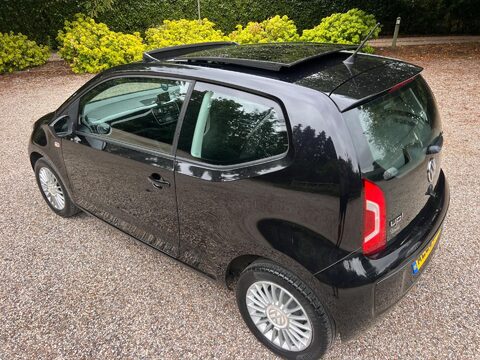 Volkswagen Up 1.0 High up! Euro 6 3dr 4