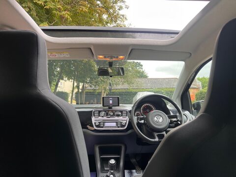 Volkswagen Up 1.0 High up! Euro 6 3dr 16