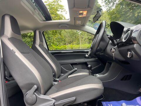 Volkswagen Up 1.0 High up! Euro 6 3dr 17