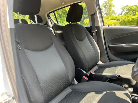Vauxhall Viva 1.0i SE Euro 6 5dr (a/c) 16
