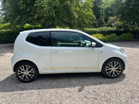 Volkswagen Up 1.0 Street up! Euro 6 3dr 9