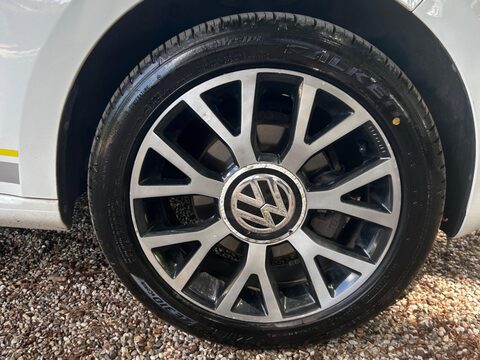 Volkswagen Up 1.0 Street up! Euro 6 3dr 31